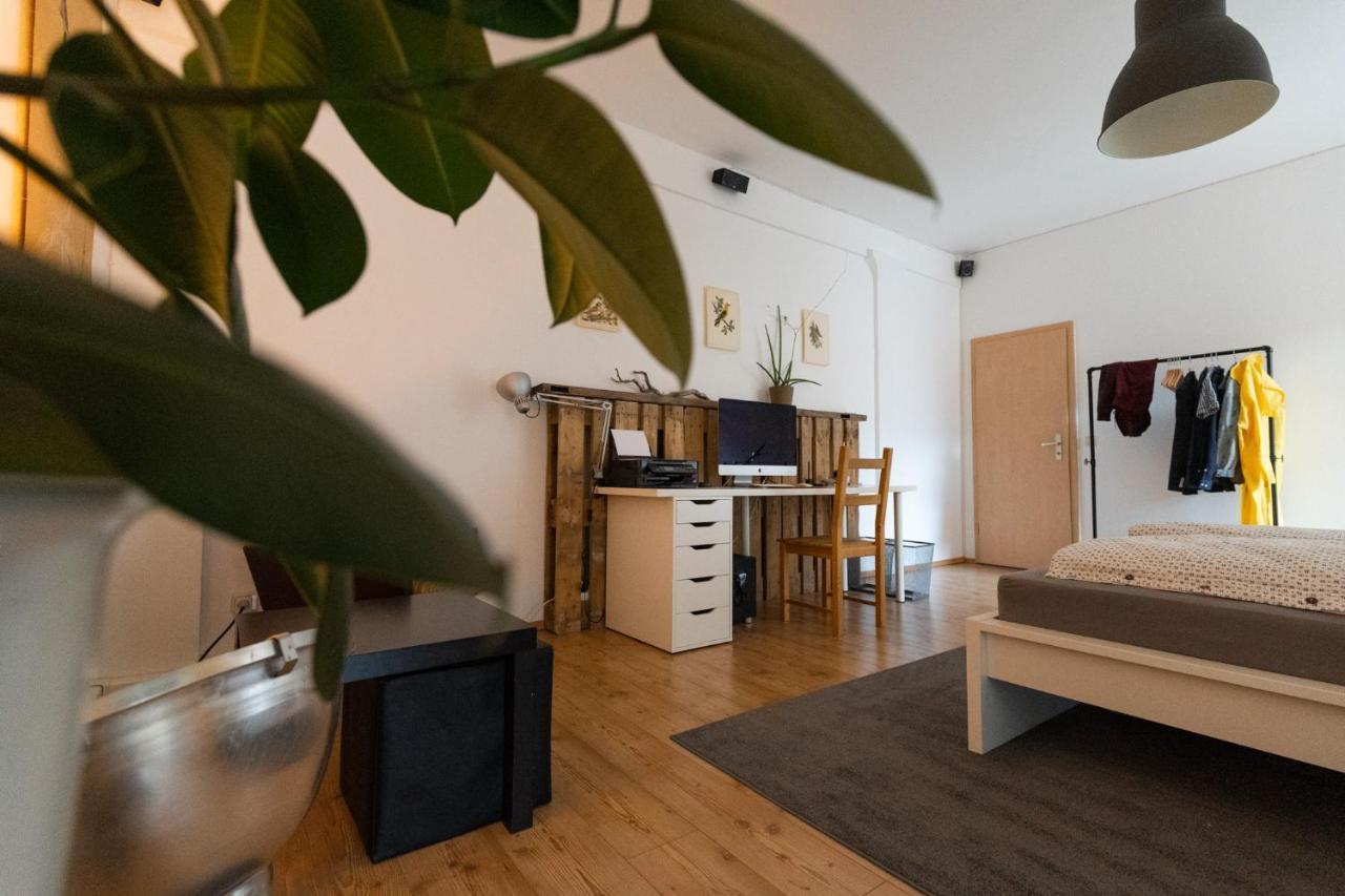 230 M2 Loft Mit Eigenem Wintergarten Mit Tischtennis & Dart, Kostenloser Parkplatz Érfurt Exterior foto