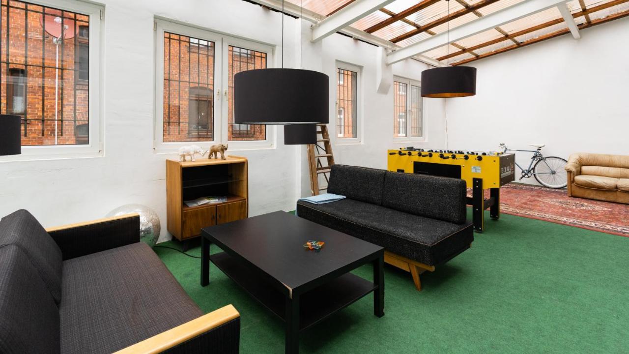 230 M2 Loft Mit Eigenem Wintergarten Mit Tischtennis & Dart, Kostenloser Parkplatz Érfurt Exterior foto