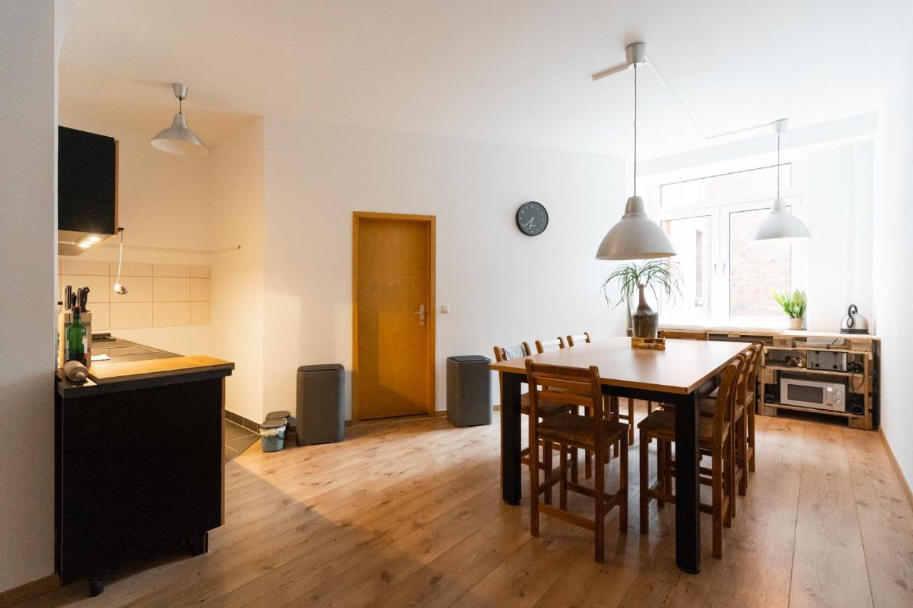 230 M2 Loft Mit Eigenem Wintergarten Mit Tischtennis & Dart, Kostenloser Parkplatz Érfurt Exterior foto