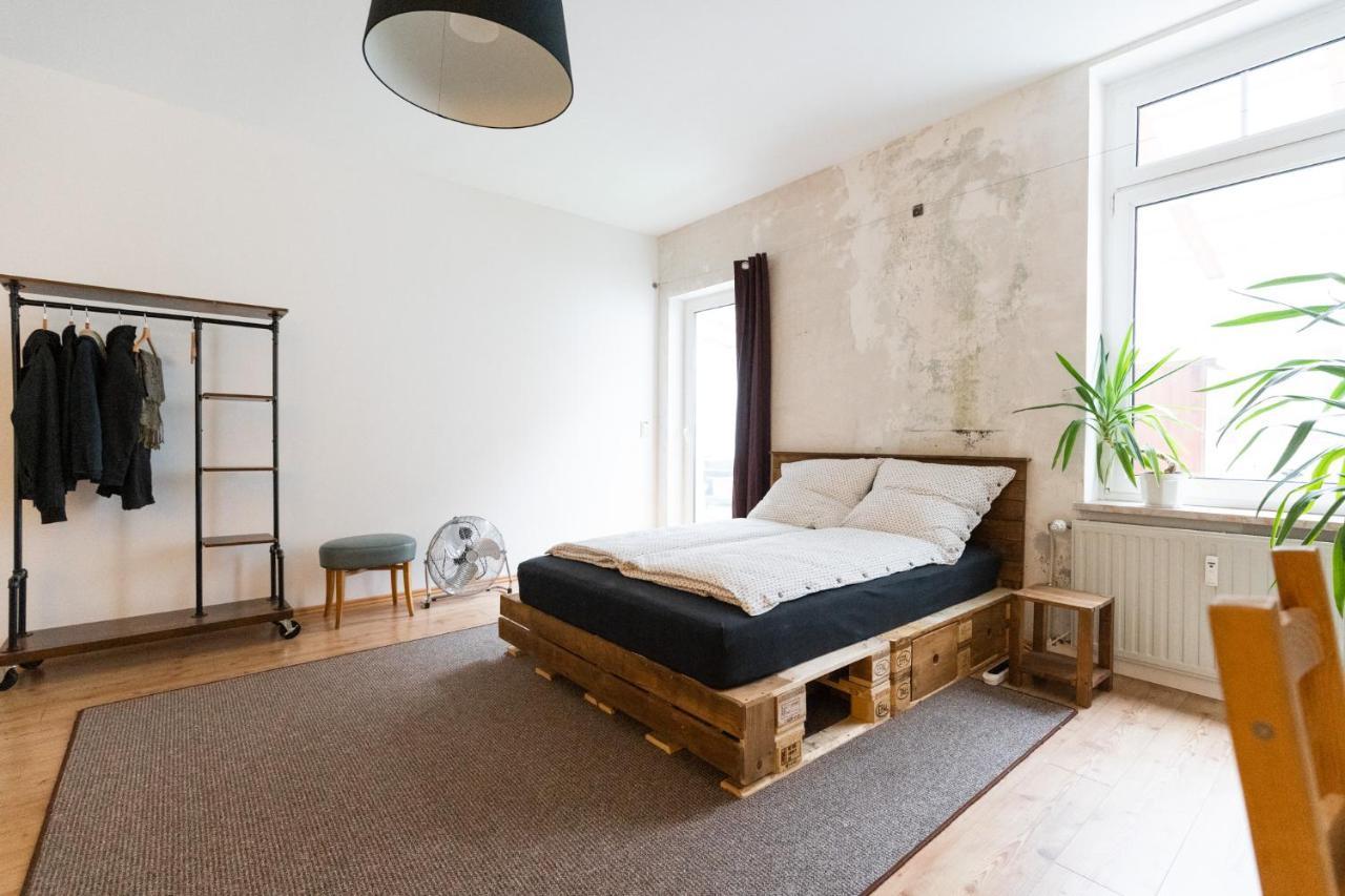 230 M2 Loft Mit Eigenem Wintergarten Mit Tischtennis & Dart, Kostenloser Parkplatz Érfurt Exterior foto