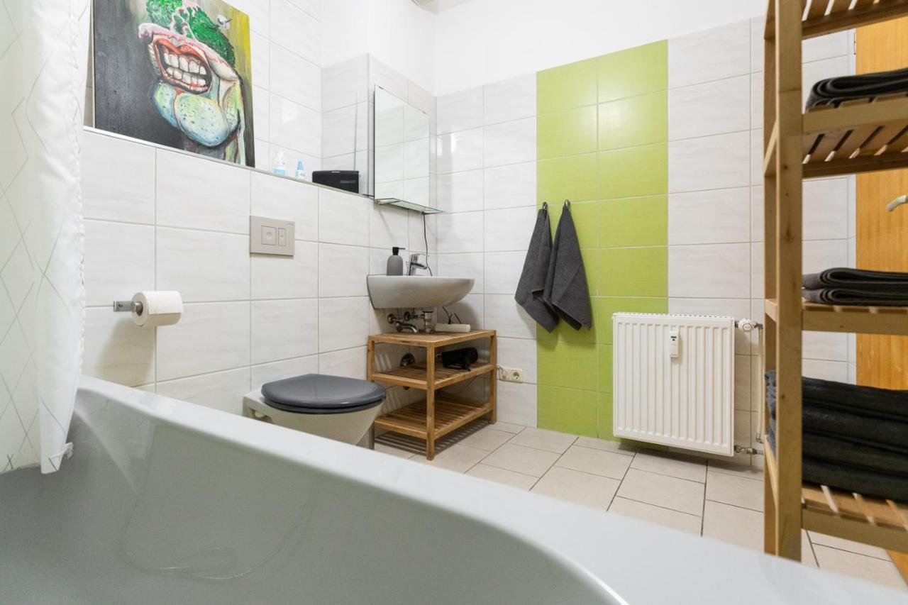 230 M2 Loft Mit Eigenem Wintergarten Mit Tischtennis & Dart, Kostenloser Parkplatz Érfurt Exterior foto
