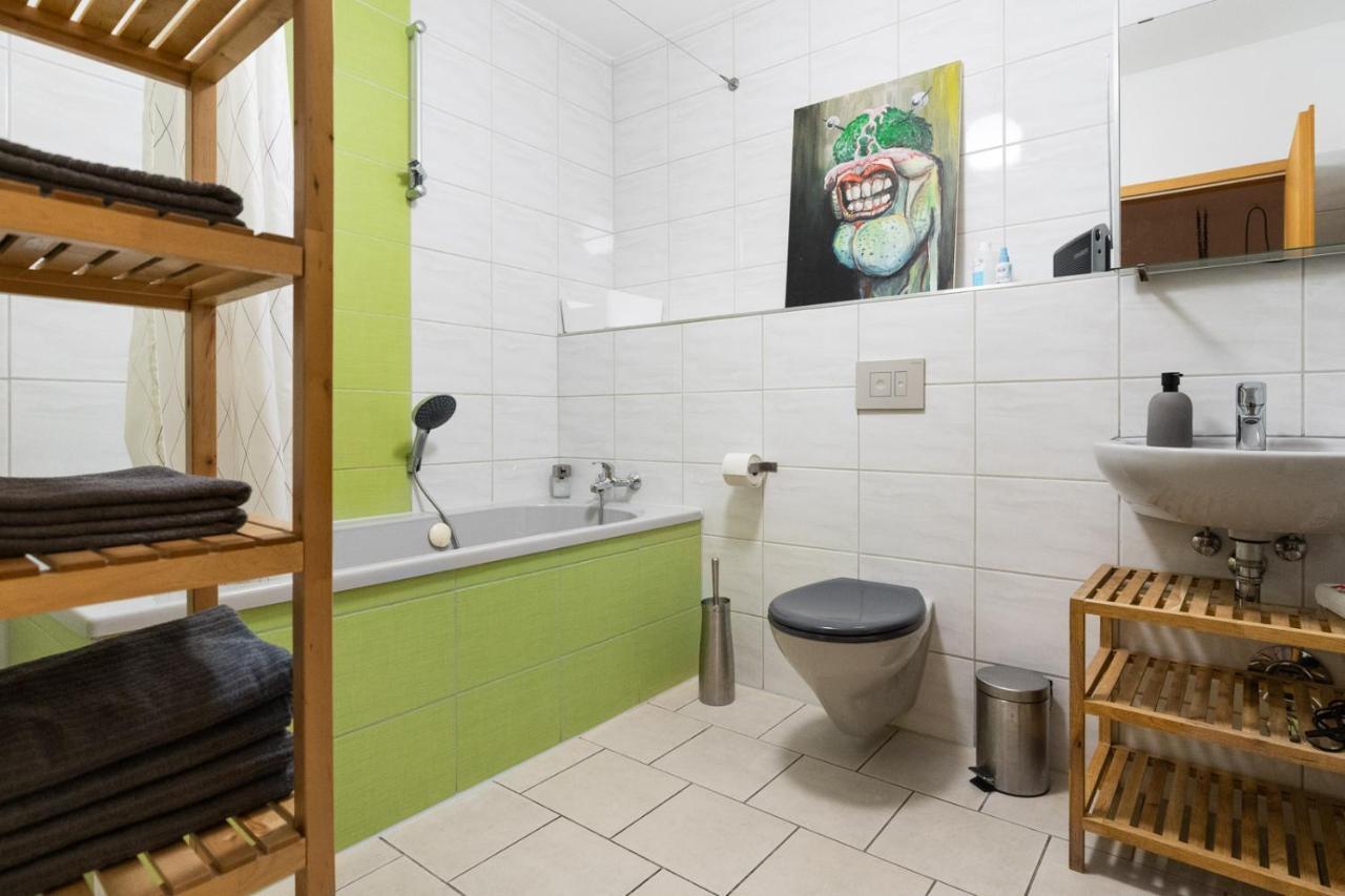 230 M2 Loft Mit Eigenem Wintergarten Mit Tischtennis & Dart, Kostenloser Parkplatz Érfurt Exterior foto